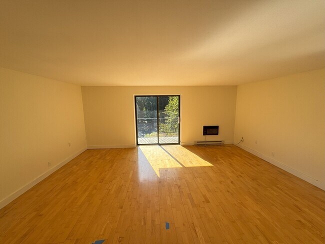 Building Photo - 1321 Worcester Rd