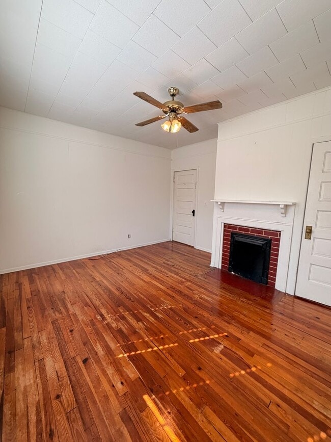 Building Photo - 3/1 House in Celanese $1,495