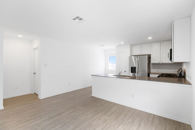 Building Photo - 9126 Selene Pl