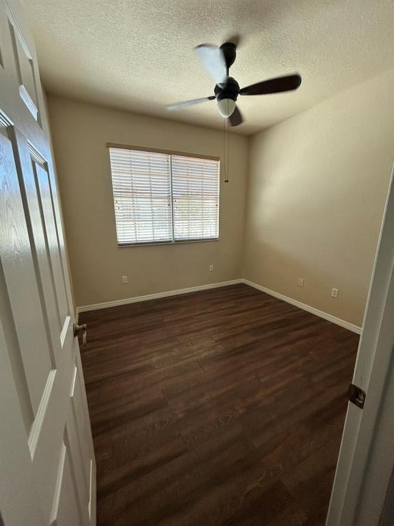 Building Photo - 9065 Plymouth Pl