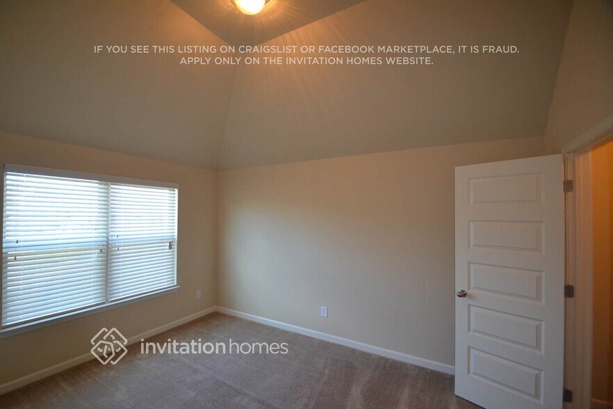 Building Photo - 4324 Grove Lake St SW