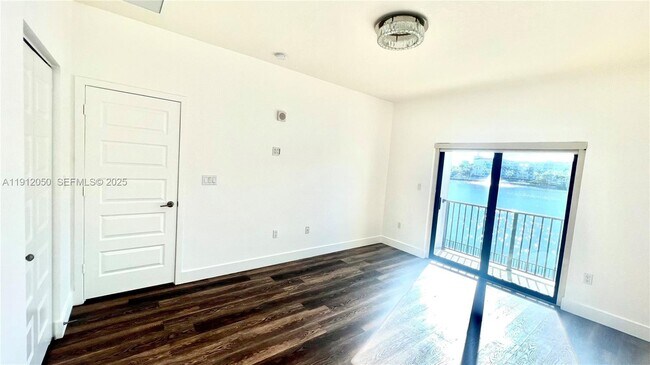 Building Photo - 4670 NW 84th Ave