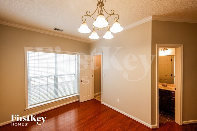 Building Photo - 140 Warwick Cir