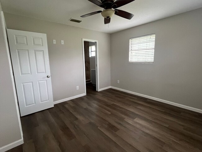 Building Photo - Charming Updated 3 Bedroom, 2 Bath Brick H...