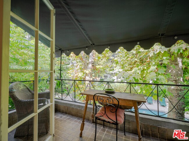 Building Photo - 1321 Hayworth Ave