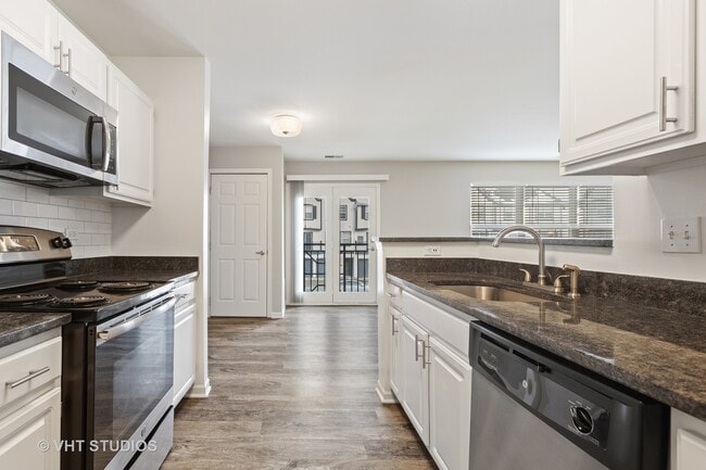 Building Photo - 136 Beethoven Ct