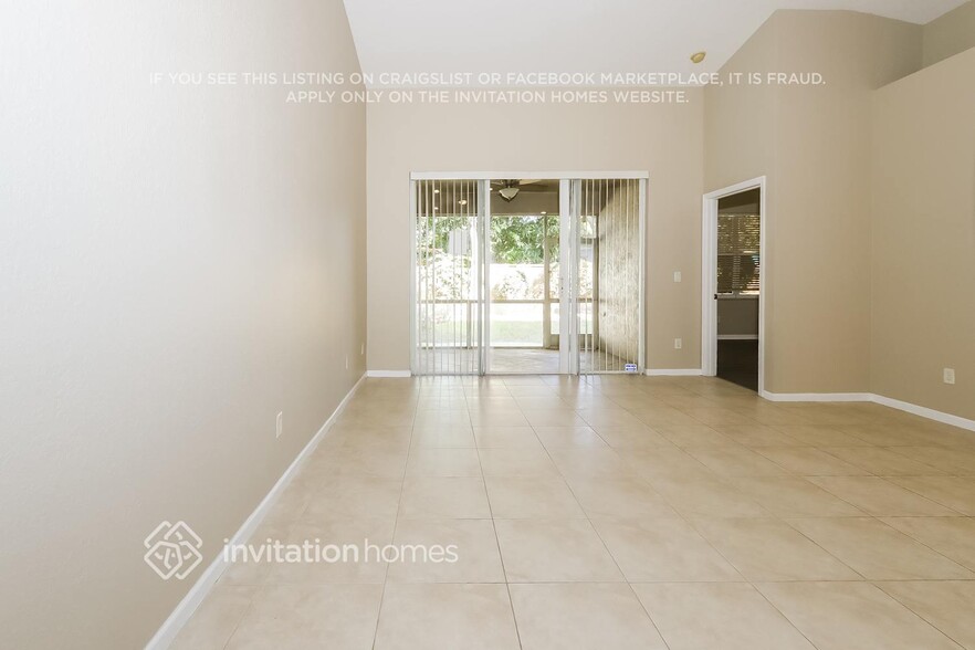 Building Photo - 303 E Coral Trace Cir