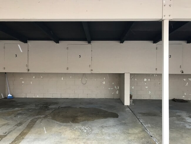 Building Photo - Two Bedroom Condo on Lake Michigan in Stev...
