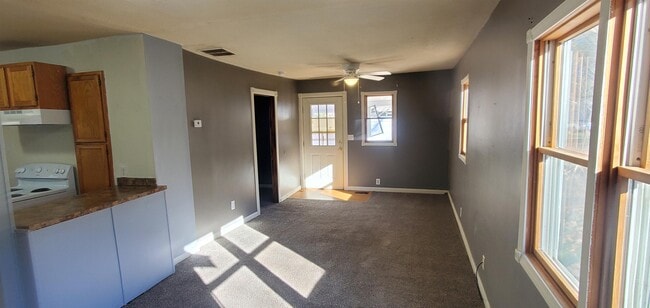 Building Photo - 1827 Jackson N Ave