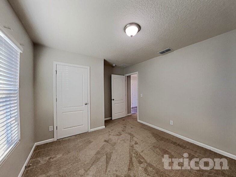 Building Photo - 12282 Crossfield Dr