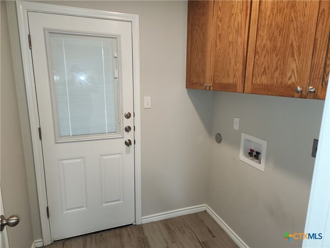 Building Photo - 332 Arnold Dr