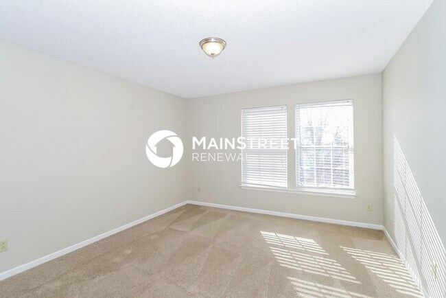 Building Photo - 4 Bedroom Pet-Friendly Home in Franklin, I...