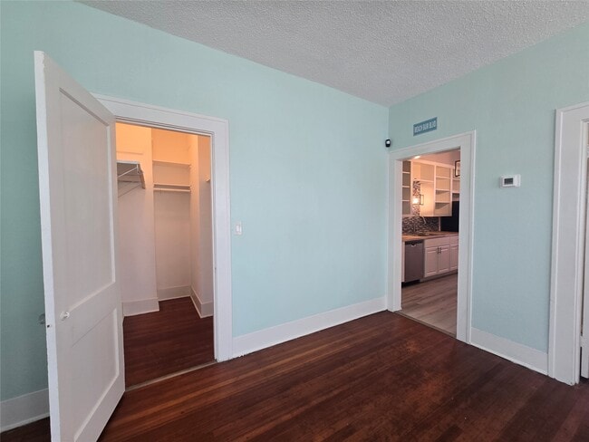 Building Photo - 717 Broadway Avenue J