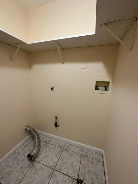 Building Photo - 111 Highland Ave