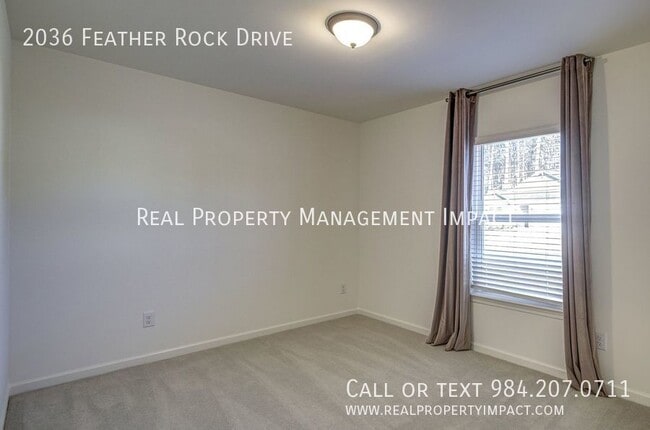 Building Photo - 2036 Feather Rock Dr