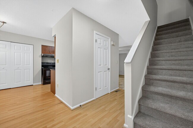 Building Photo - 128 Conestoga Way