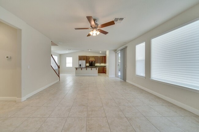 Building Photo - 10129 Bay Harbor Dr