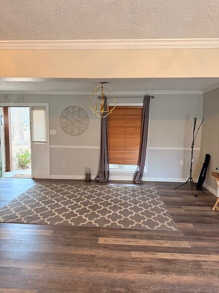 Building Photo - 848 Gore Rd