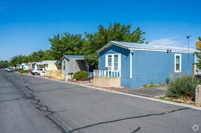 Building Photo - Holly Home Park