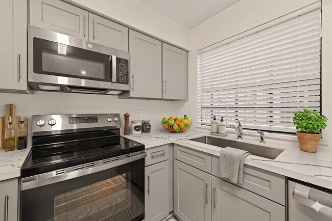 Building Photo - 13431 Clarewood Dr
