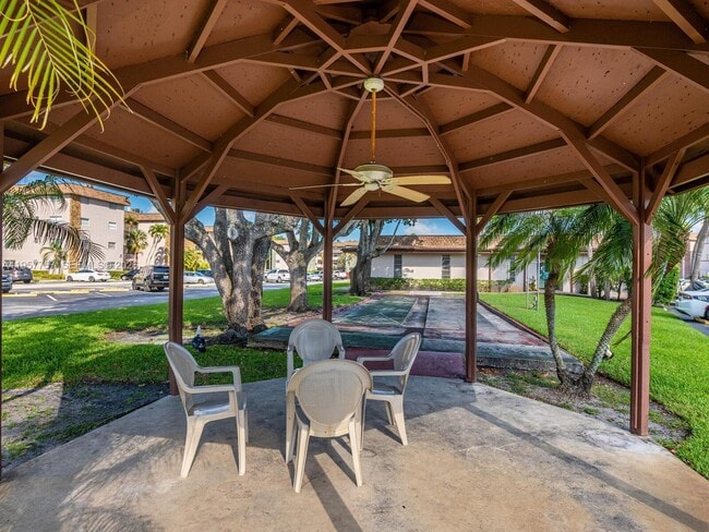 Building Photo - 8161 SW 24th Ct