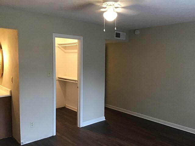 Building Photo - 7717 Bermejo Rd