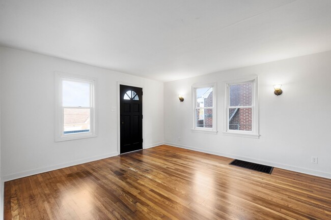 Building Photo - FULLY RENOVATED BEDROOM IN MUNHALL! LEASE ...