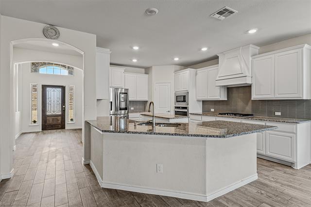 Building Photo - 2018 Tahoka Ln