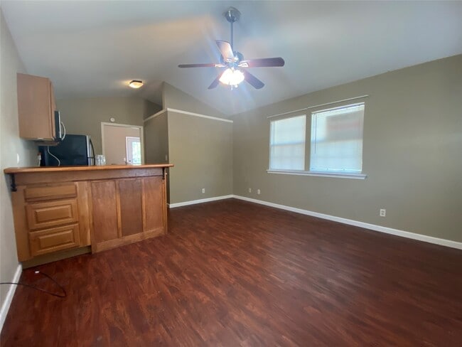 Building Photo - 2300 FM 980