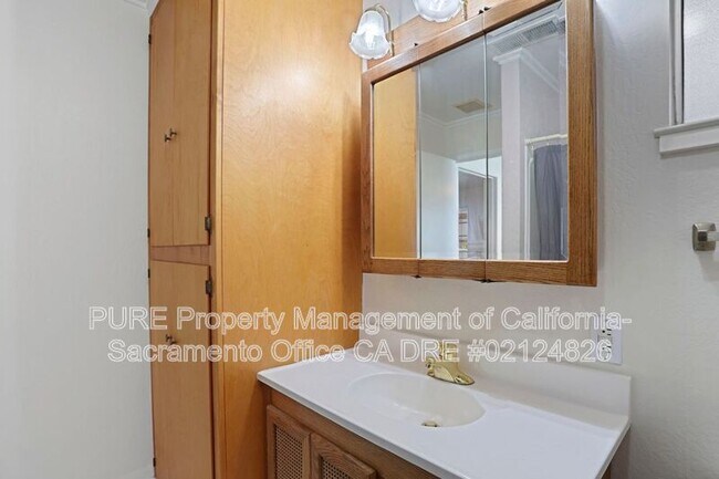 Building Photo - 7777 Uplands Way