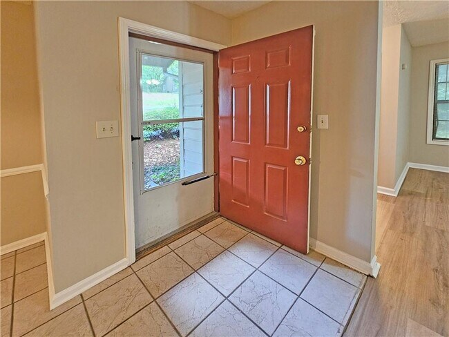 Building Photo - 2752 Northwood Ct