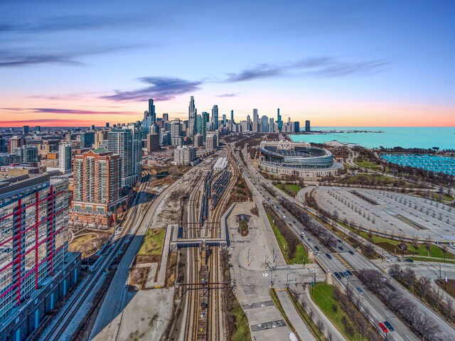 Building Photo - 100 E 14th St