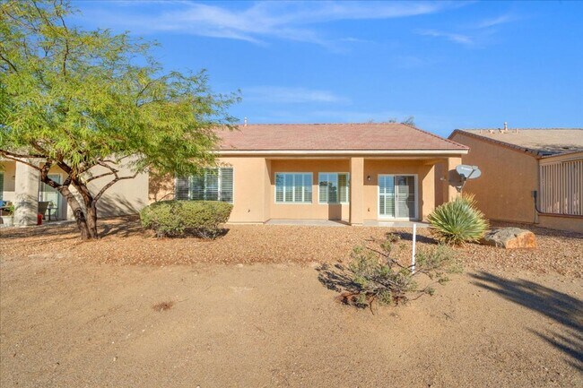 Building Photo - Lovely Home