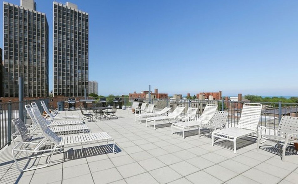 Building Photo - 2300 N Commonwealth Ave