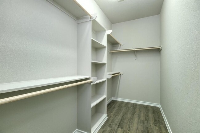 Building Photo - 1527 Geronimo Trail