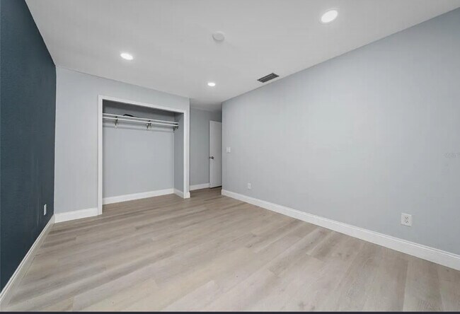 Building Photo - 5015 Nassau Cir