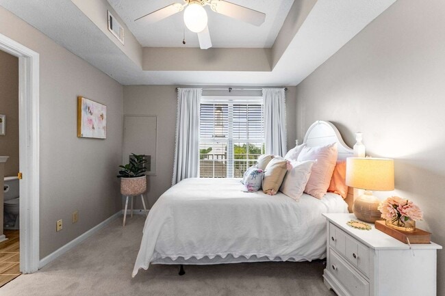 Building Photo - Beautiful One Bed One Bath Green Hills Condo
