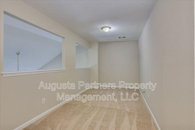 Building Photo - 4700 Dursey Dr