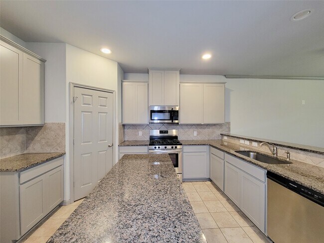 Building Photo - 15611 Jackie Robinson Rd