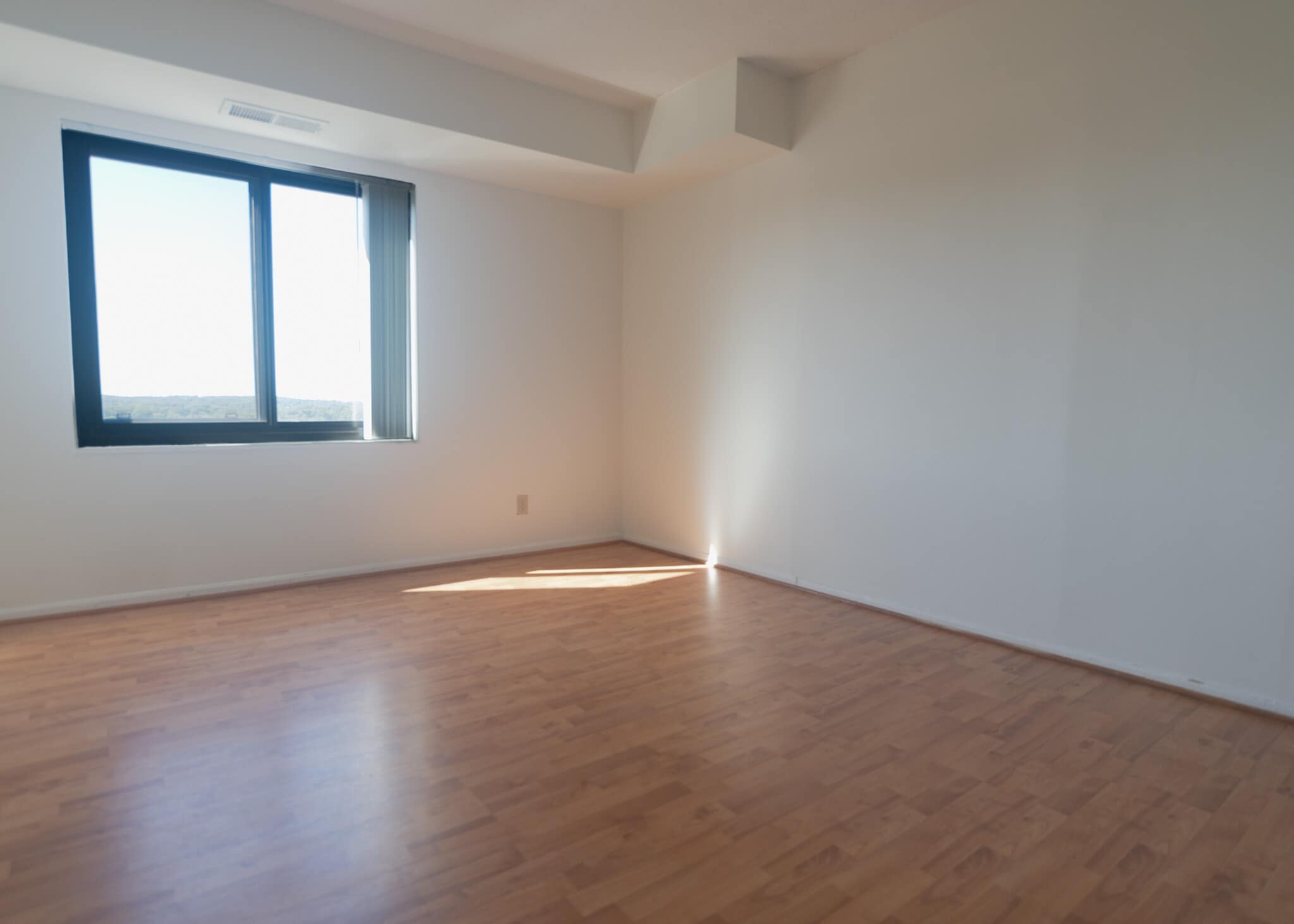 Second Bedroom - 203 Yoakum Pky