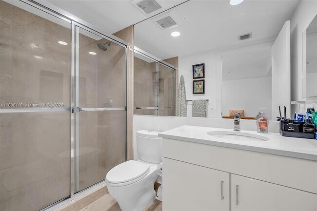 Building Photo - 765 Crandon Blvd