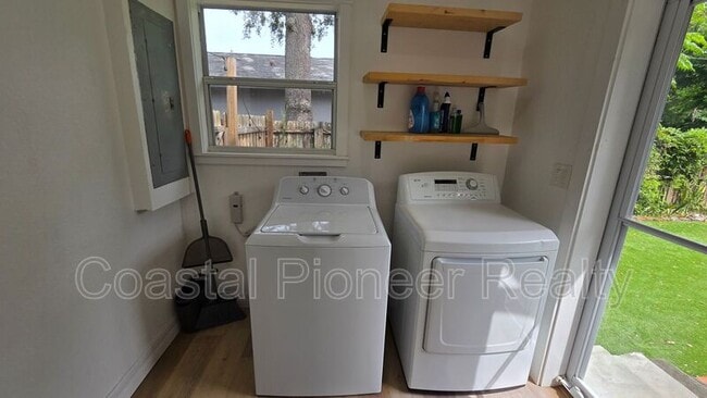 Building Photo - 5420 29th Ave S