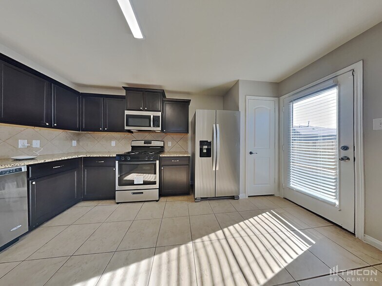 Building Photo - 1525 Treeta Trail