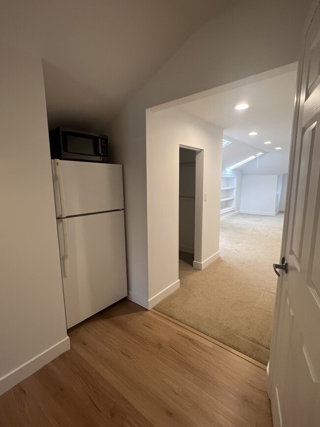 Building Photo - 3S270 Williams Rd