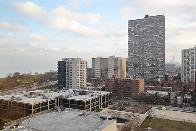 Building Photo - 720 W Gordon Terrace