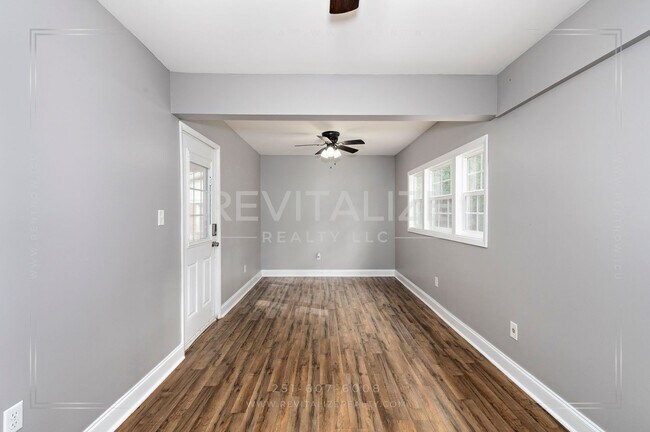 Building Photo - Desirable 3 Bed 1 Bath Ranch Style Home in Parkview Estates