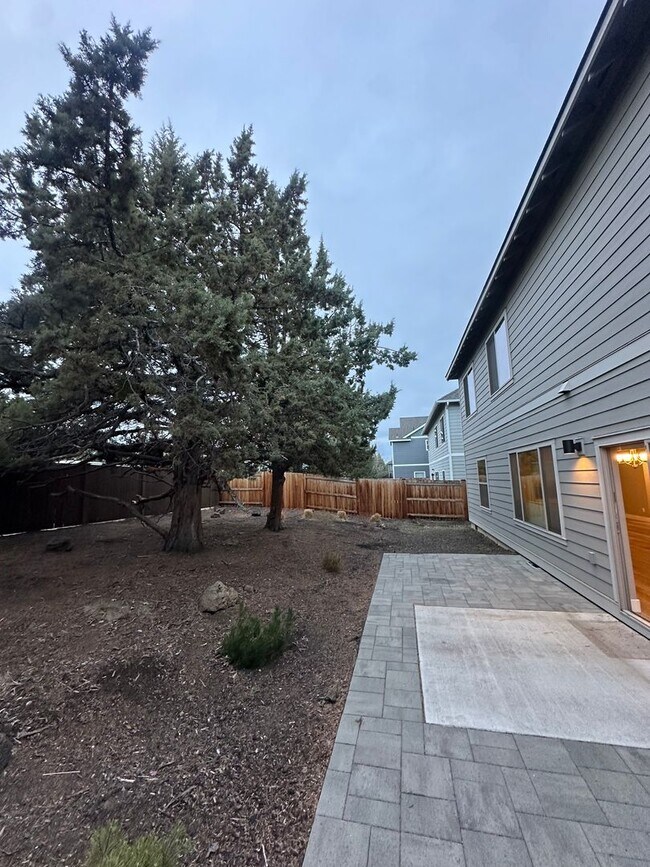 Building Photo - Beautiful home in Mirada!  A must see!