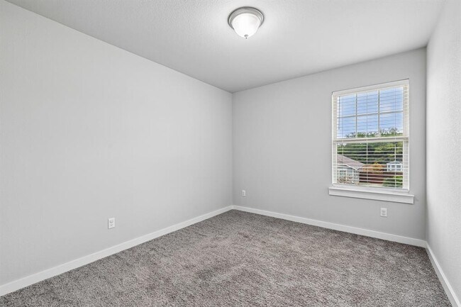 Building Photo - 160 Syrah Ct