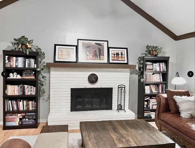 Building Photo - 308 Holly Cove