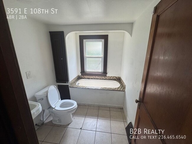 Building Photo - 3591 E 108th St